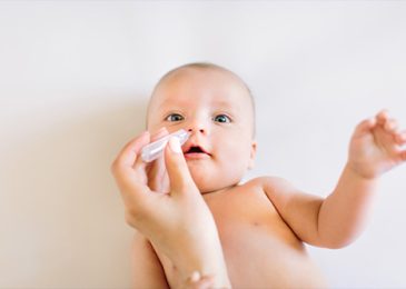 Có nên nhỏ mũi cho trẻ sơ sinh hàng ngày không? Cần lưu ý gì?